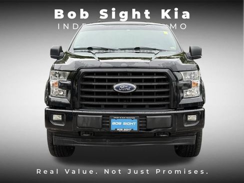 Used 2017 Ford F150 XLT w/ Equipment Group 302A Luxury AWD/4WD image 12