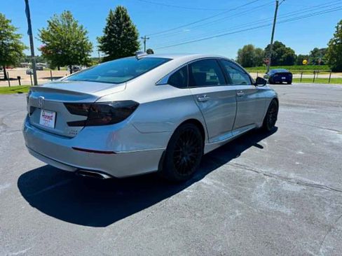 Used 2020 Honda Accord Touring image 5