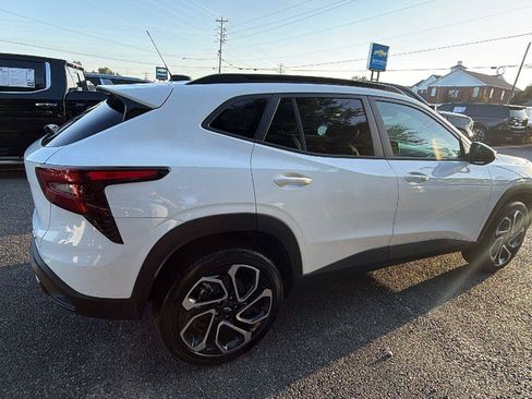 New 2026 Chevrolet Trax RS w/ Driver Confidence Package FWD image 8