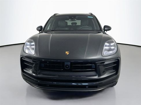 Certified 2025 Porsche Macan Turbo AWD/4WD image 10