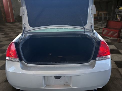 Used 2012 Chevrolet Impala LT w/ LT Sunroof Package image 10