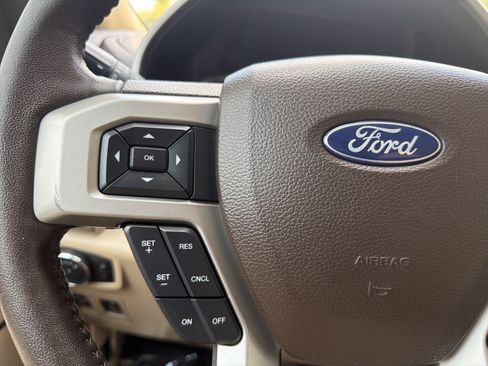 Used 2018 Ford F150 Lariat w/ Equipment Group 502A Luxury AWD/4WD image 26