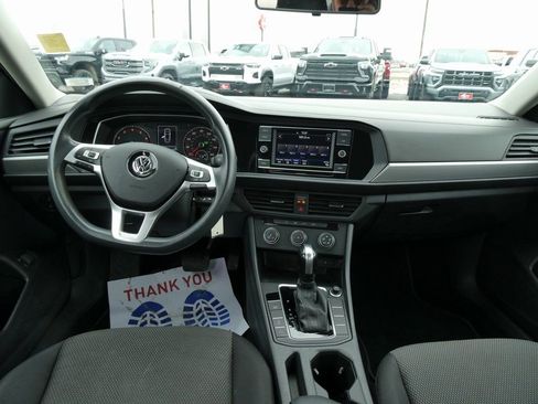 Used 2020 Volkswagen Jetta S image 18