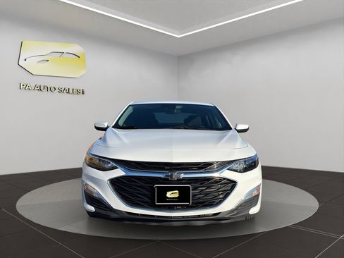 Used 2024 Chevrolet Malibu RS image 2