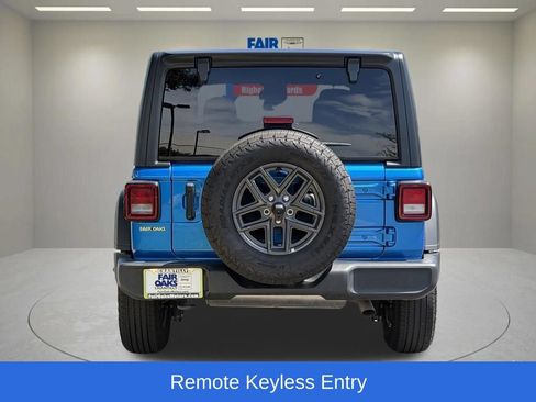 Used 2024 Jeep Wrangler Unlimited Sport AWD/4WD image 9