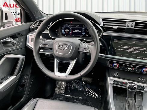 Used 2025 Audi Q3 2.0T Premium Plus w/ Premium Plus Package image 8