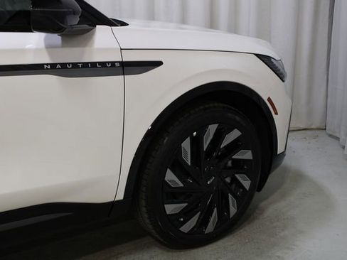 New 2026 Lincoln Nautilus Reserve AWD/4WD image 59