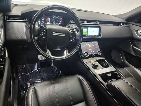 Used 2019 Land Rover Range Rover Velar R-Dynamic SE image 32