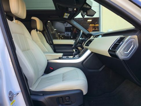 Used 2019 Land Rover Range Rover Sport HSE AWD/4WD image 24