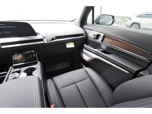 New 2026 Cadillac Vistiq Sport image 10