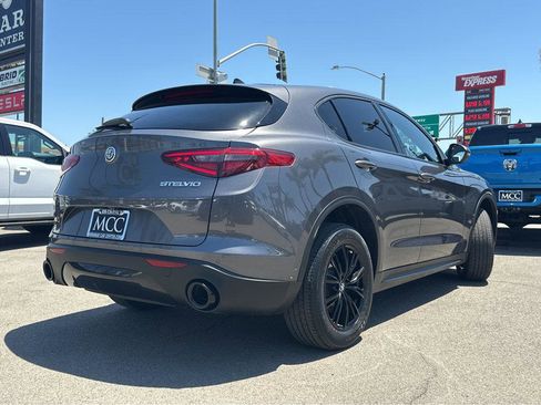 Used 2023 Alfa Romeo Stelvio Sprint RWD image 13