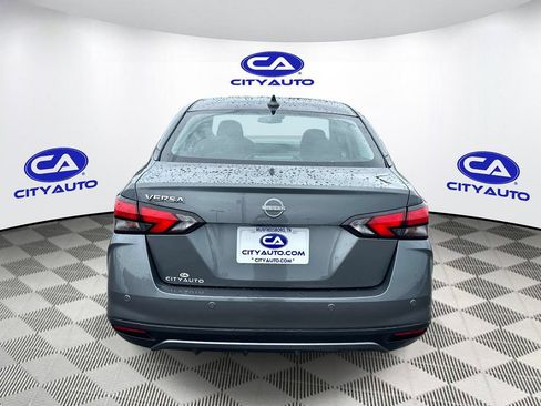 Used 2025 Nissan Versa SV FWD image 5