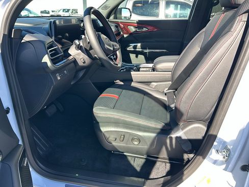 New 2026 Chevrolet Traverse RS image 11