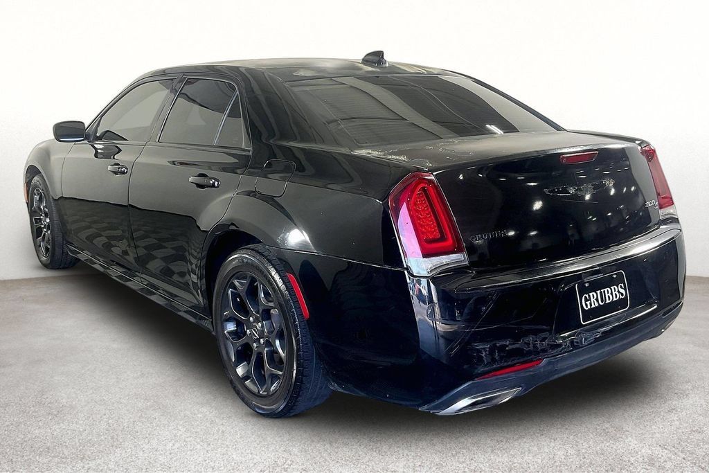 Used 2019 Chrysler 300 S AWD/4WD image 14