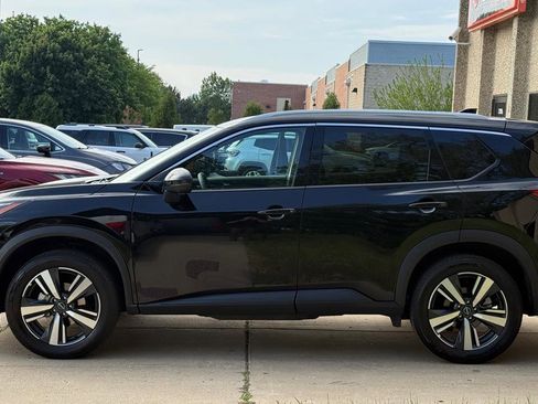 Used 2026 Nissan Rogue SL AWD/4WD image 4