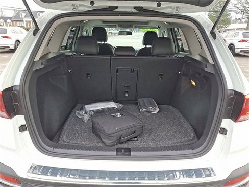 Used 2022 Volkswagen Taos SE w/ Panoramic Sunroof Package image 29