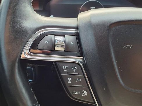 Certified 2021 Lincoln Nautilus Reserve w/ Equipment Group 201A image 14