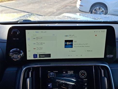 Used 2023 Lexus LX 600 4WD w/ Luxury Package image 19