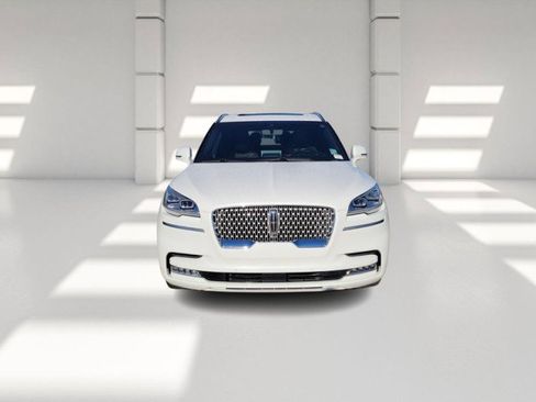 Used 2022 Lincoln Aviator Reserve w/ Equipment Group 201A image 2
