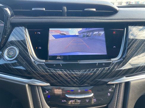 Used 2025 Cadillac XT6 Premium Luxury image 31