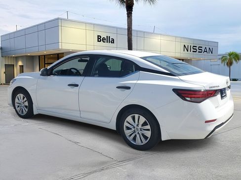 Used 2025 Nissan Sentra S FWD image 3
