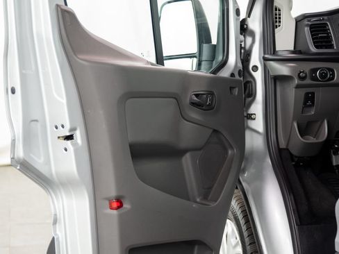 Used 2025 Ford Transit 350 XLT RWD image 4