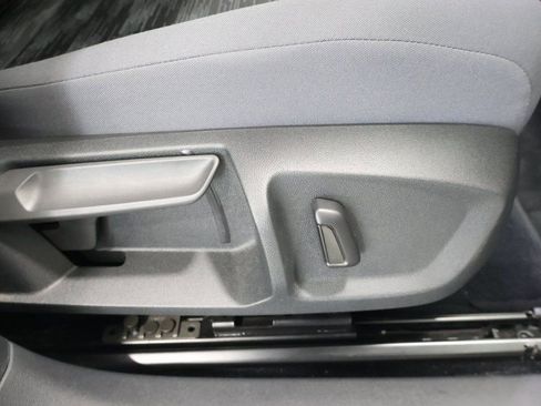 Used 2022 Volkswagen ID.4 Pro image 22