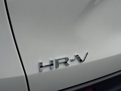 Used 2023 Honda HR-V LX image 23