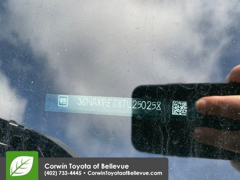 Used 2026 Chevrolet Equinox LT AWD/4WD image 31