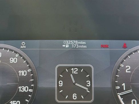 Used 2022 Land Rover Defender 110 S AWD/4WD image 12