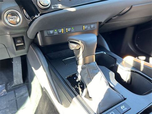 Certified 2025 Lexus ES 300h 300h image 18