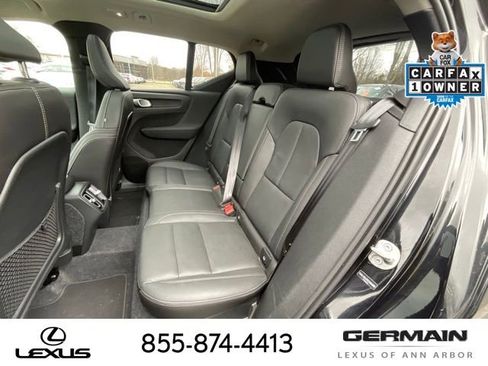 Used 2025 Volvo XC40 B5 Core AWD/4WD image 14