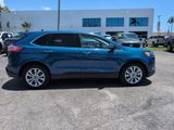 Used 2024 Ford Edge Titanium image 2