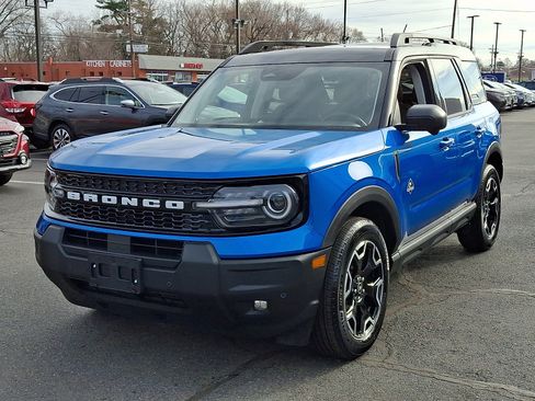 Used 2025 Ford Bronco Sport Outer Banks w/ Outer Banks Tech Package+ AWD/4WD image 3