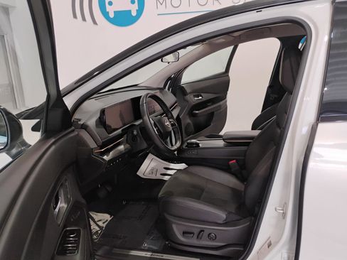 Used 2024 Nissan Ariya AWD image 22
