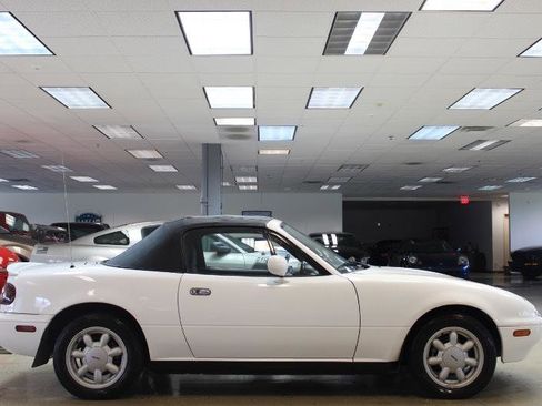 Used 1990 MAZDA MX-5 Miata RWD image 8