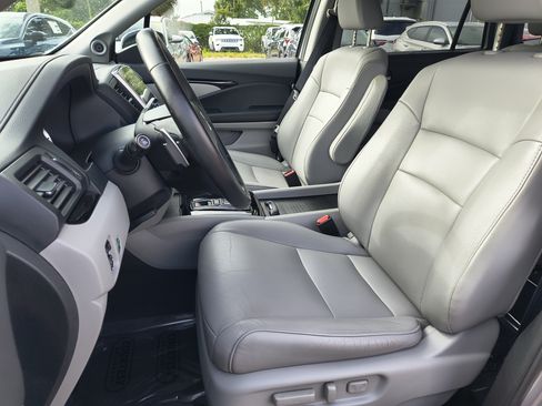 Used 2017 Honda Pilot Touring image 25