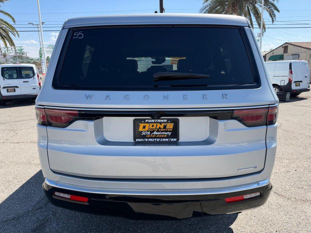 Used 2024 Jeep Wagoneer Series II w/ Flexible Seating Group RWD image 7