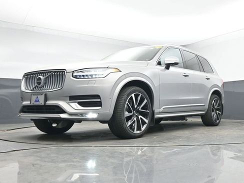 Used 2023 Volvo XC90 B5 Plus w/ Protection Package Premier image 13
