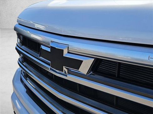 Used 2024 Chevrolet Silverado 1500 High Country w/ Technology Package AWD/4WD image 25