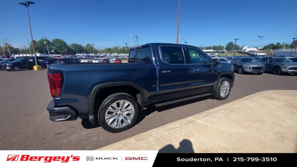 Used 2022 GMC Sierra 1500 Denali w/ Denali Premium Package AWD/4WD image 10