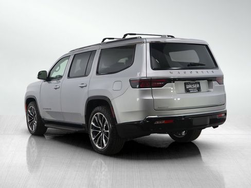 Used 2022 Jeep Wagoneer Series II w/ Premium Group I image 3