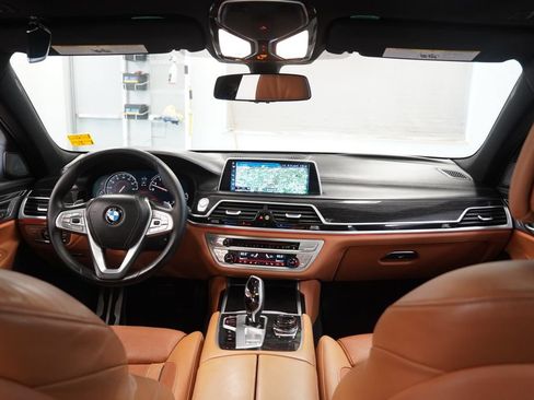 Used 2017 BMW 740i xDrive AWD/4WD image 19