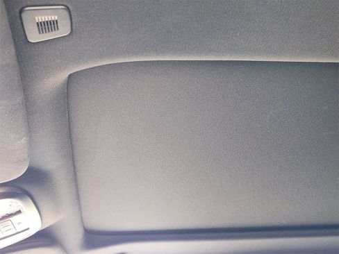 Used 2017 Jeep Grand Cherokee Overland w/ Jeep Active Safety Group image 24