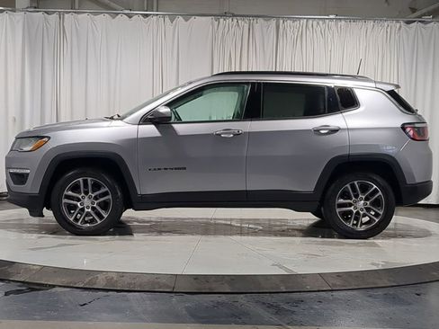 Used 2019 Jeep Compass Latitude image 14