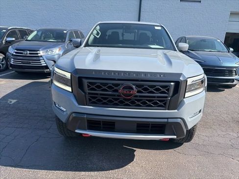 Used 2024 Nissan Frontier PRO-4X w/ Technology Package AWD/4WD image 2