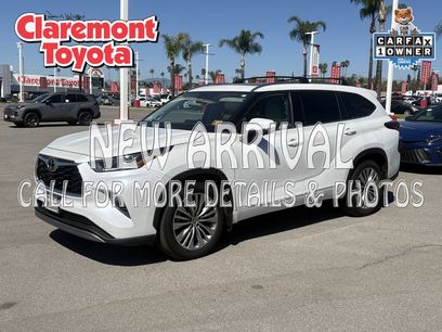 Used 2024 Toyota Highlander Platinum