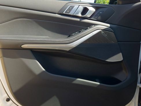 Used 2023 BMW X5 xDrive40i w/ Parking Assistance Package image 14