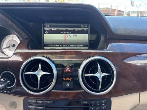Used 2015 Mercedes-Benz GLK 350 4MATIC image 20