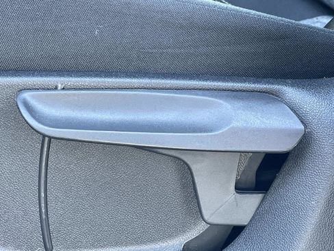 Certified 2025 Volkswagen Tiguan S image 17